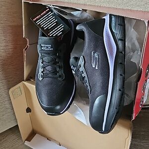 Skechers light weight safety toe EH rated 8.5W